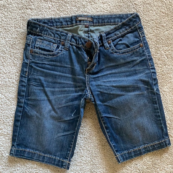 Bermuda Jean Shorts - Picture 1 of 3